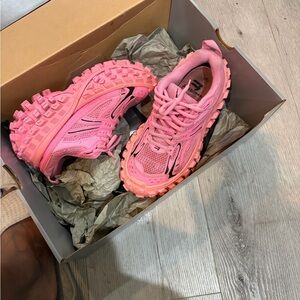 BALENCIAGA DEFENDERS